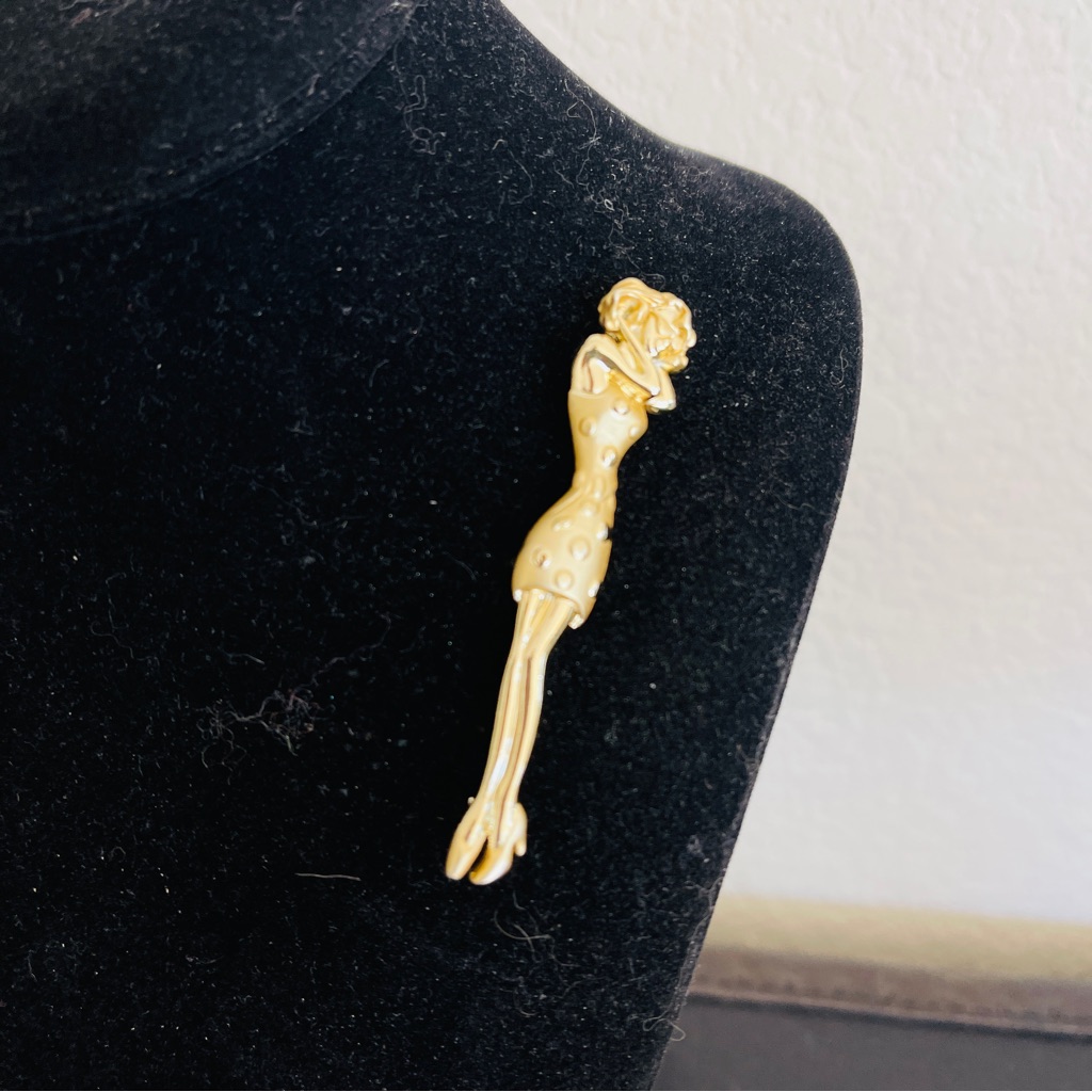 Vintage Ajc Goldtone Vogue Model Style Woman In Sunglasses Pin Brooch Signed 29$